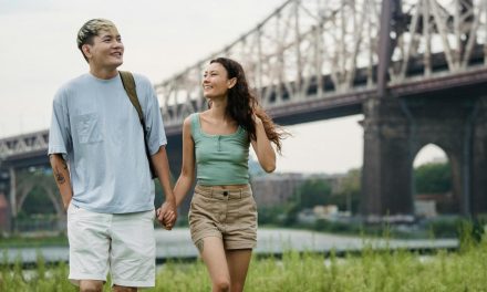 Kontak Mata Yang Hangat, Tanda Ketulusan Cinta Pasanganmu