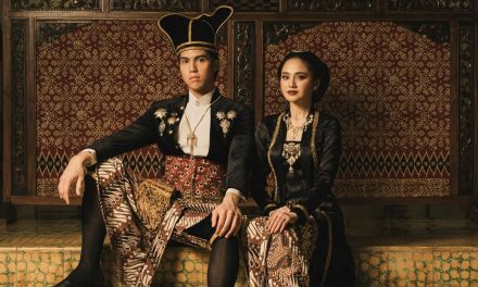 Momen Prewedding Syifa Dan El Rumi Elegan Nuansa Royal Jawa