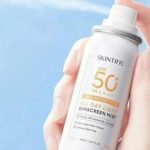 Rekomendasi Sunscreen Spray Terbaik Yang Praktis Di Gunakan