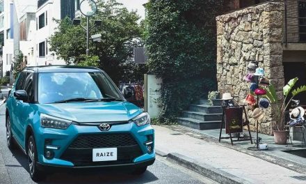Toyota Raize, SUV Kompak Andalan Anak Muda & Keluarga Urban