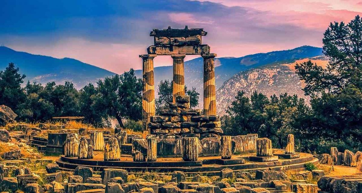Orakel Delphi Pusat Keagamaan Dan Kebijaksanaan Yunani Kuno