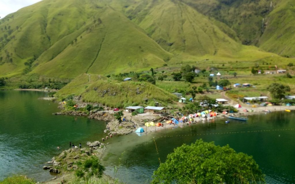 Pantai Paropo